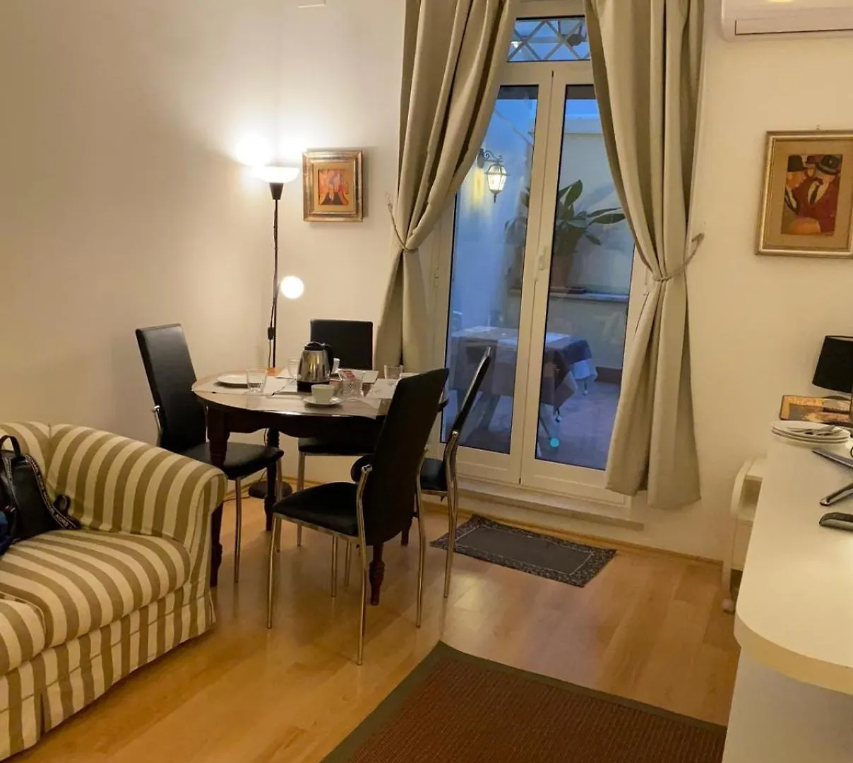 Lux Po House Apartment Rome 0*,  Italy